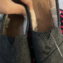 toms slippers