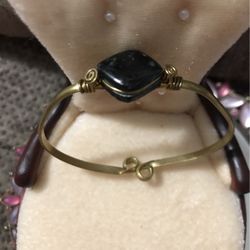 Pretty! Vintage brass Bracelet With Black Onyx Stone 