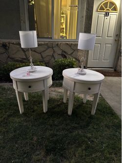 2 round side tables and two lamps
