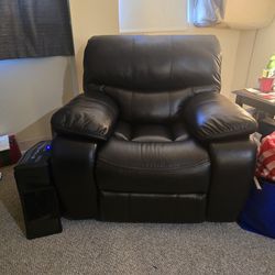 Power chair recliner, black lever.