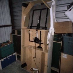 Twin XL Ajustable bed with foam mattress