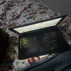 Laptop (SEE DESCRIPTION)