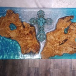 Beautiful Inspired Epoxy Resin Table