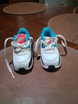 Toddler shoe size 4c Nike Air max in good condition