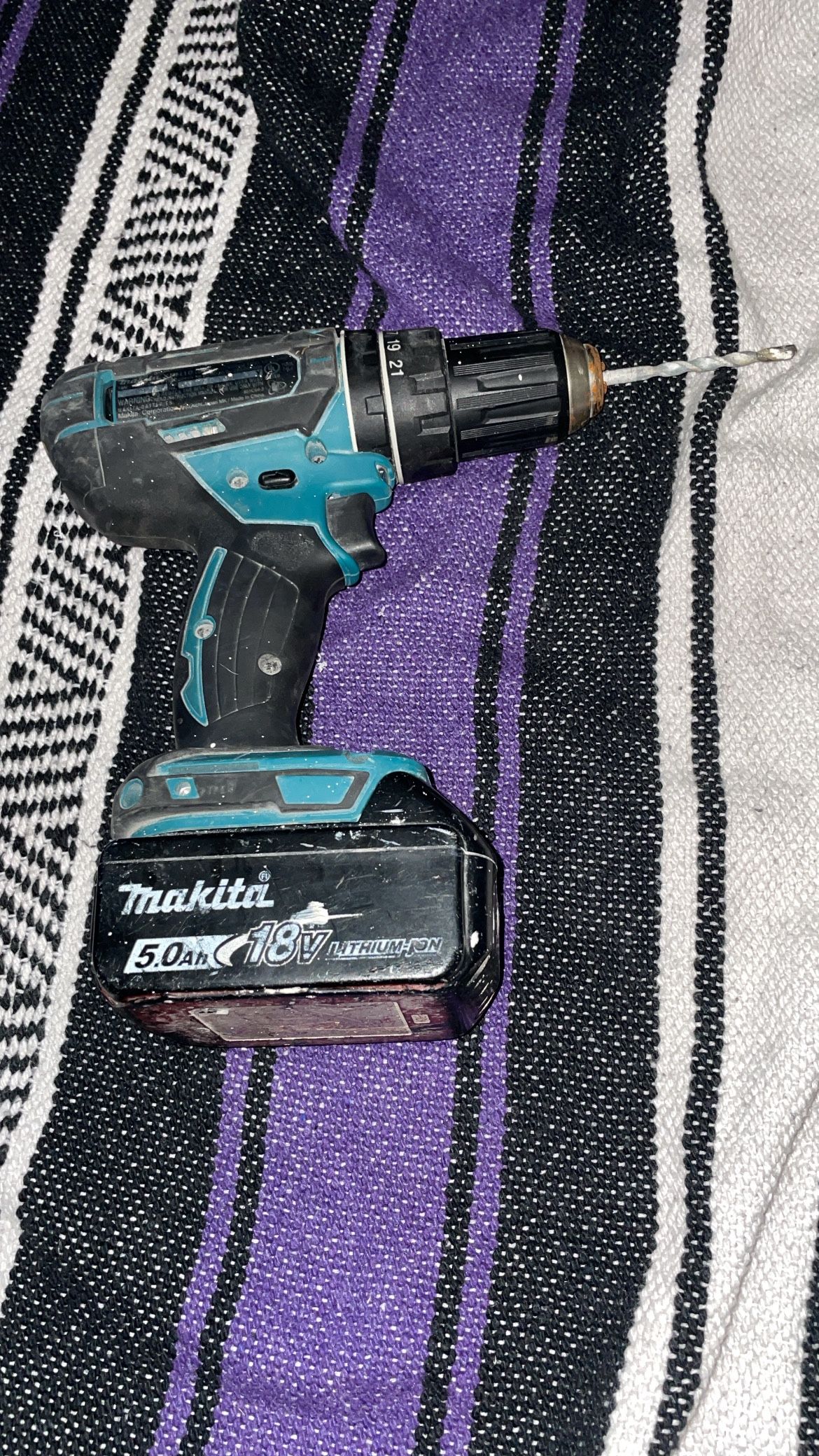Makita 18V LXT 1/2 in. Brushless Cordless Hammer Drill(Battery & Charger)
