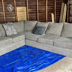 2-pc Sectional Couch 