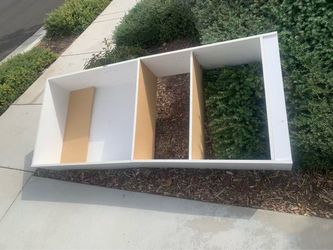 Free bookshelf