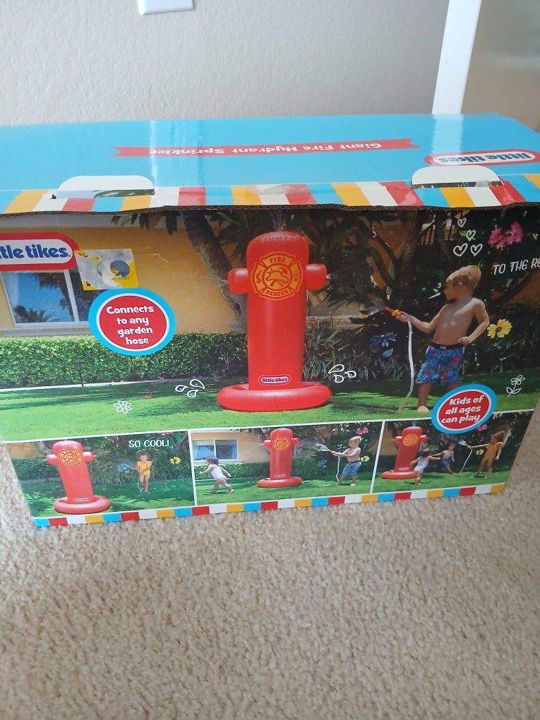 New Little Tikes Giant Fire Hydrant Sprinkler