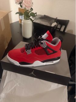 Jordan Toros Size 9