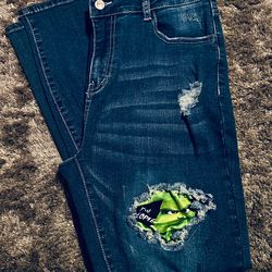 Grinch Distressed Jeans Women’s size 8