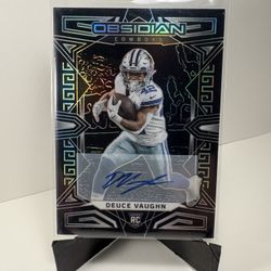 2023 Panini Obsidian – Deuce Vaughn Rookie Autograph (Cowboys)
