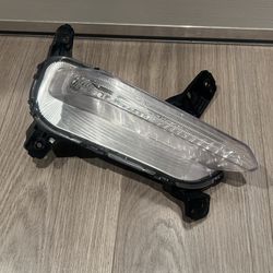 Signal Lamp - Driver's Side (LH) - Kia (92303-M7000)