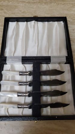 Mother of the Pearl Handle Butter Knife/Spreader