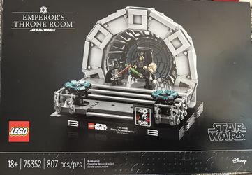 LEGO Star Wars Emperor's Throne Room Diorama Set 75352