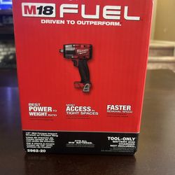 Milwaukee M18 Fuel 1/2” Mid Torque Impact Wrench 
