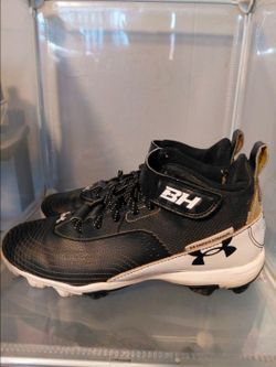 Under Armour Cleats SZ 6.5