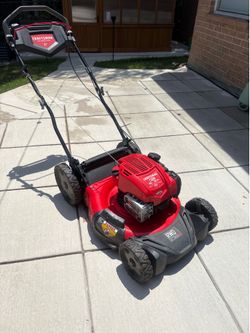 CRAFTSMAN M320 21-in Gas Self-propelled lawn mower with 163-cc Briggs and Stratton