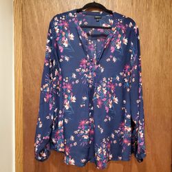 Torrid Blue Navy Floral Blouse Size 3, 3x, 24