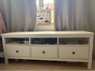 Tv console