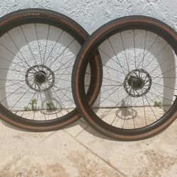 Roval Terra CL Carbon Gravel Wheels - Tubeless, Rotor, Ready To Ride - Mint Condition