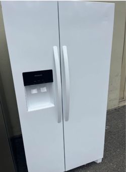 Refrigerator Frigidaire open box