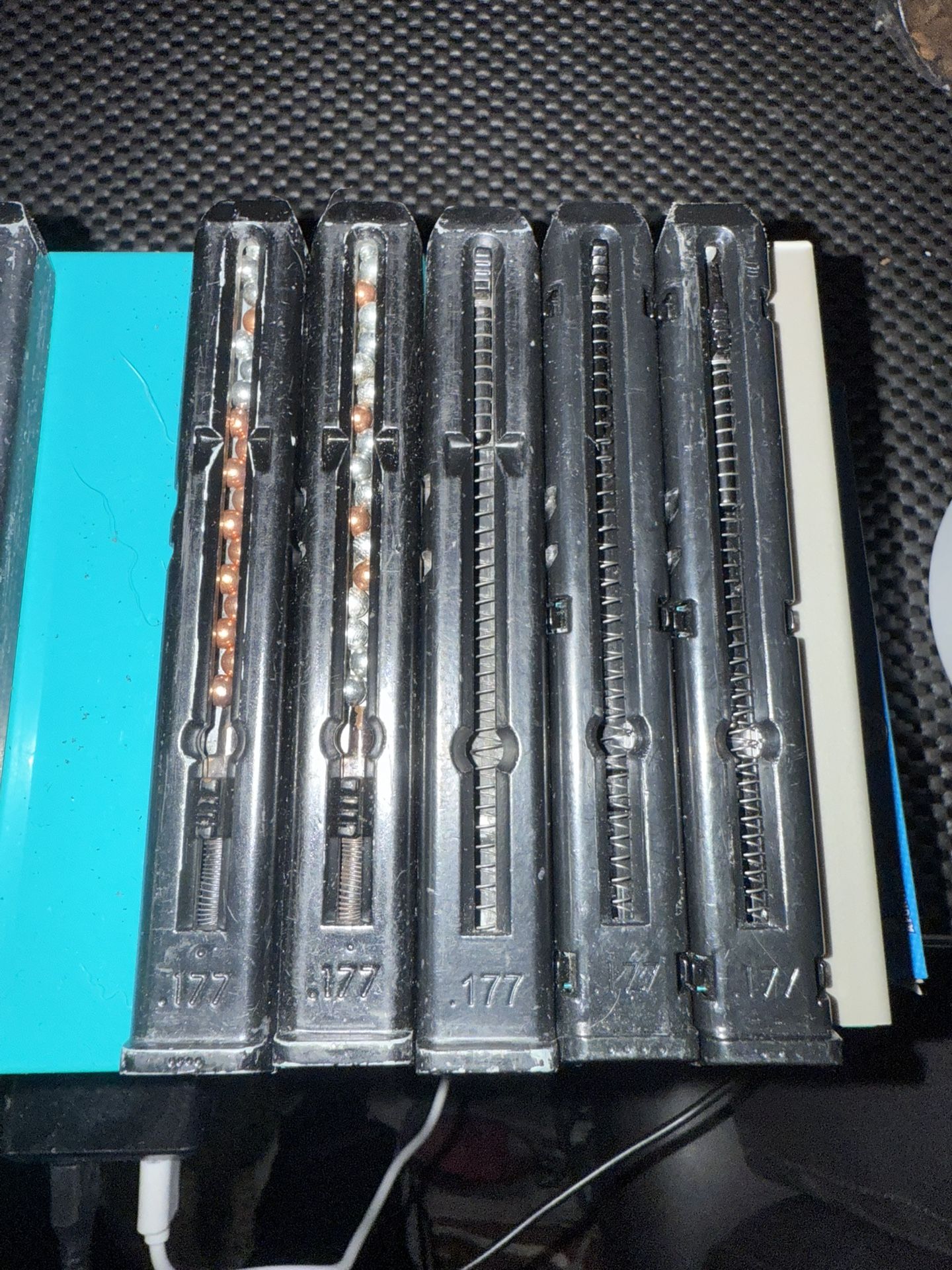 Co2 magazines