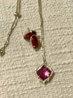 Kendra Scott Necklace And Earrings