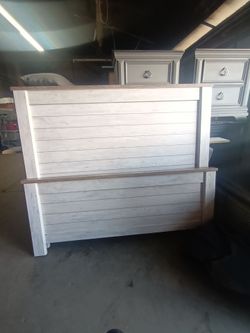 Queen size bed