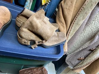 Boots size 10
