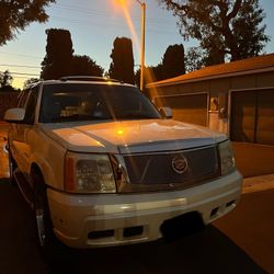 2004 Cadillac Escalade