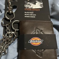 Dickies wallet.