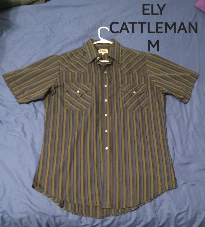 Mens Short Sleeve Dress Shirts  I Included Brand And Size  In Pictures