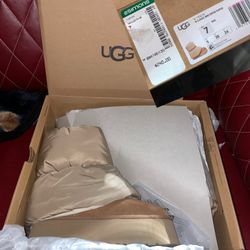 Ugg Mini puffer