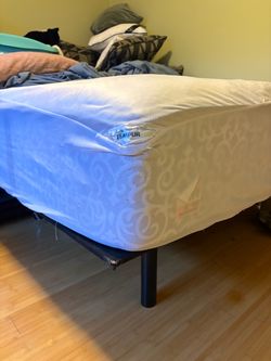 Queen mattress and adjustable frame for head