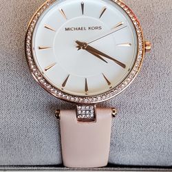 💖 Michael Kors Women's Leather Band Watches 💖