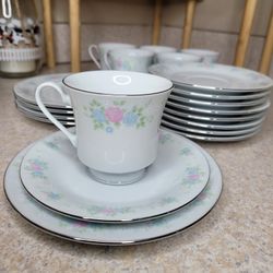 1980s, 20 Pc Set, Pedestal Cup & Saucer China Garden Pattern by Prestige