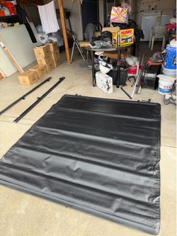 Truck bed cover