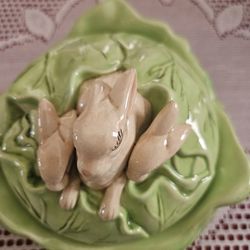 EASTER  BOWL  BUNNY SET ANTIQUE HOLLAND  MOLD