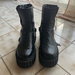 Combat Boots 