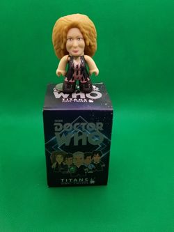 Dr Who Titans River Song Vinyl Figure