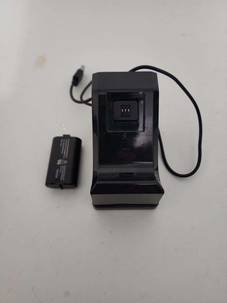 Xbox One Rechargeable Battery Charger