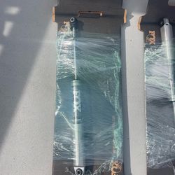 FOX 2.0 Performance Rear Shocks – Like New (20 Miles) – Sierra/Silverado 1500 OBO