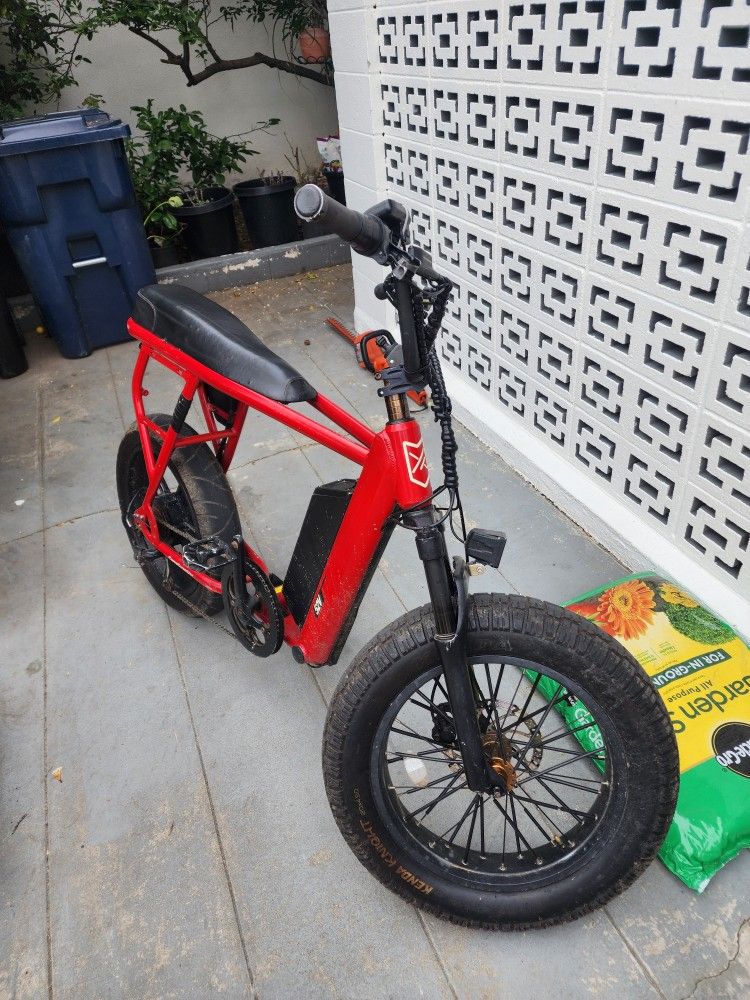 Juiced Electric Bike 52V 750 Watts Motor 27mph for Sale in Westminster