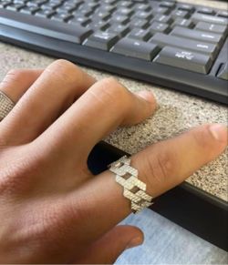 Cuban ring