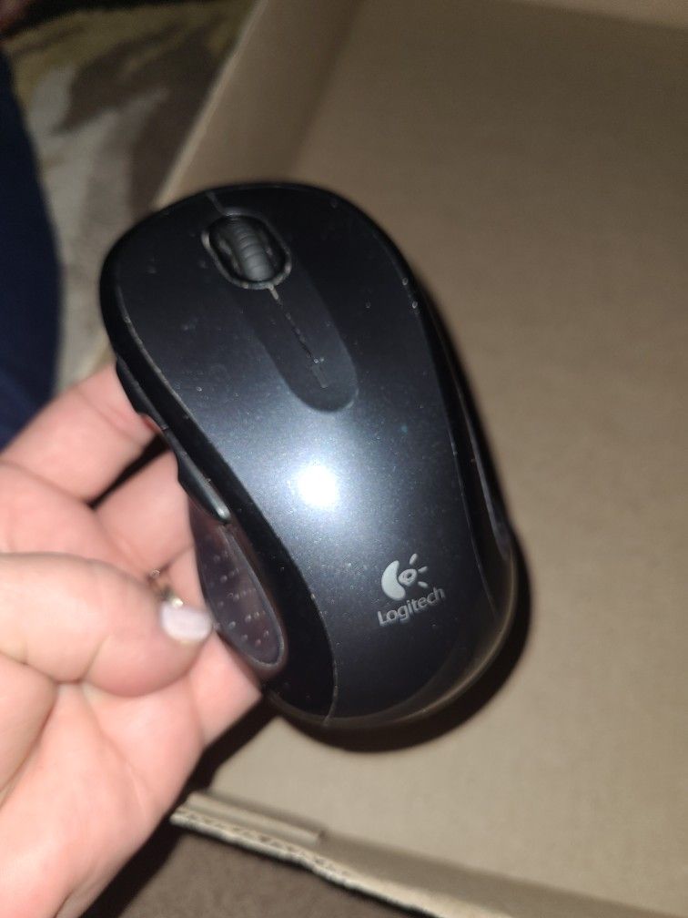 Battery Powered Wireless Mouse