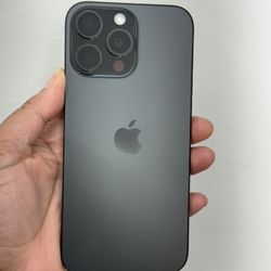 iPhone 16 Pro Max 256GB  Black Titanium |  Unlocked | Like New | Good conditions | 