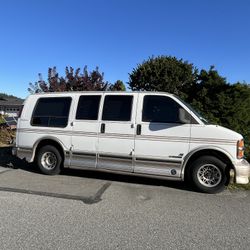 1998 Chevy Van 1500 Eddie Bauer Conversion