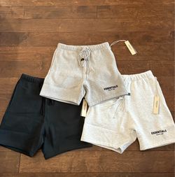 Essentials Shorts 2022