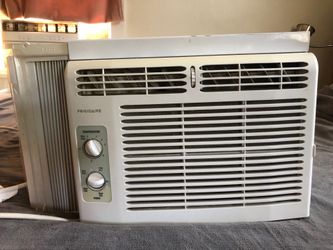 Frigidaire 5,000 BTU Window-Mounted Room Air Conditioner
