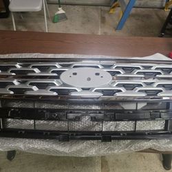2018 XL Ford Explorer Grill 